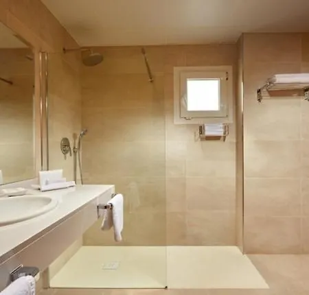 Hotell Las Arenas Suites 4*