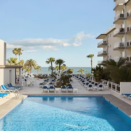 Las Arenas Suites