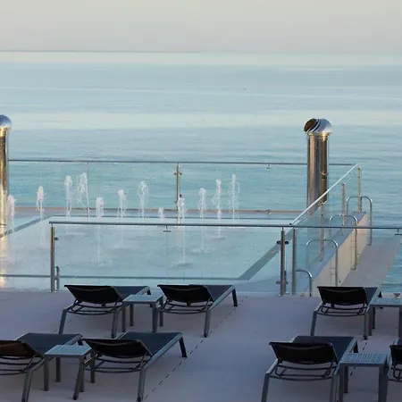 Las Arenas Suites Hotell